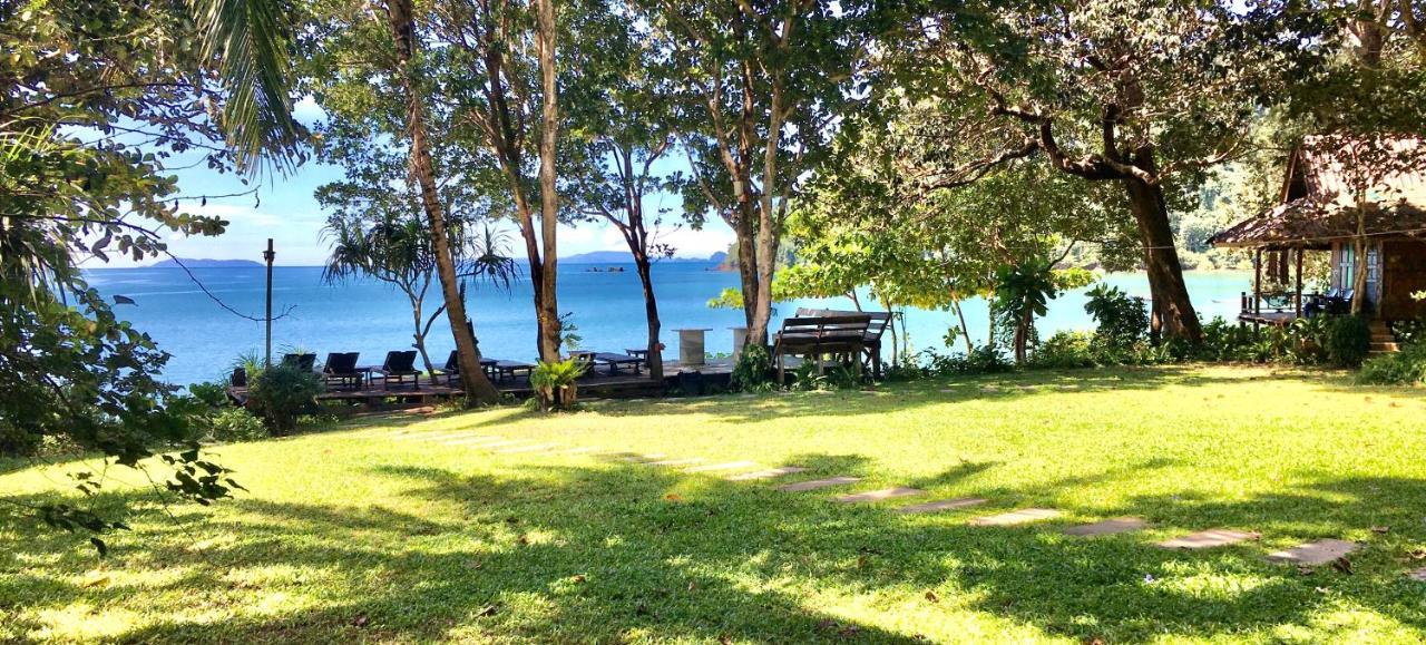 Starlight Beach Resort Koh Phayam Dış mekan fotoğraf