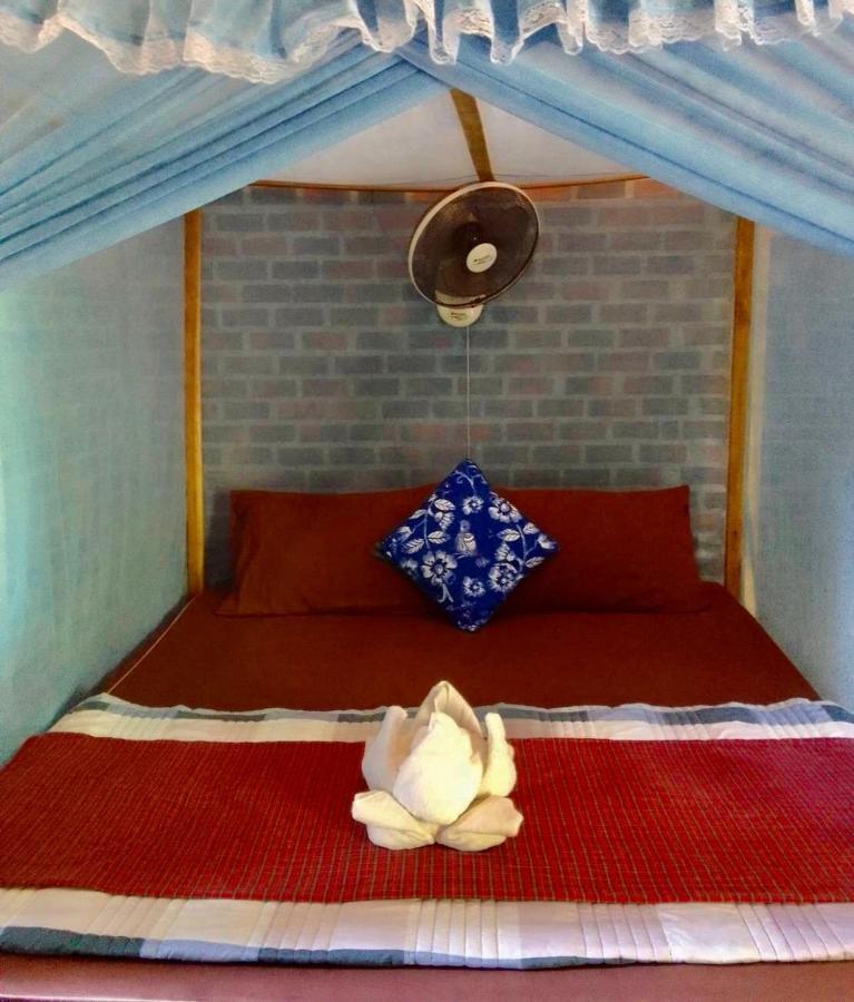 Starlight Beach Resort Koh Phayam Dış mekan fotoğraf