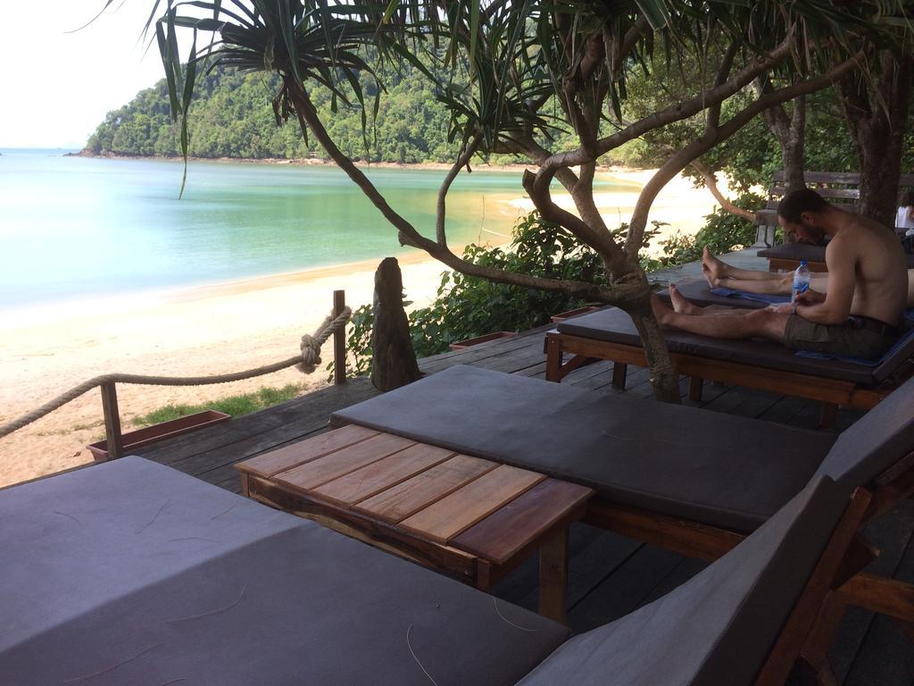 Starlight Beach Resort Koh Phayam Dış mekan fotoğraf